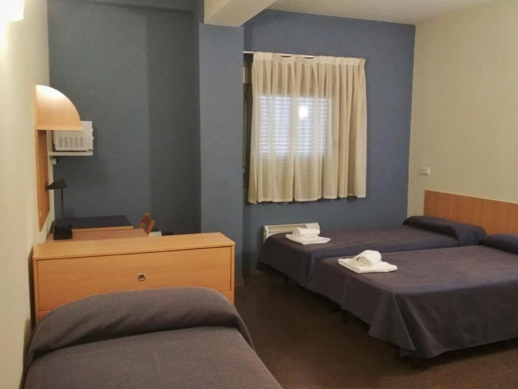 Residencia Universitaria Resa As Burgas コマルカ・デ・オウレンセ 部屋 写真