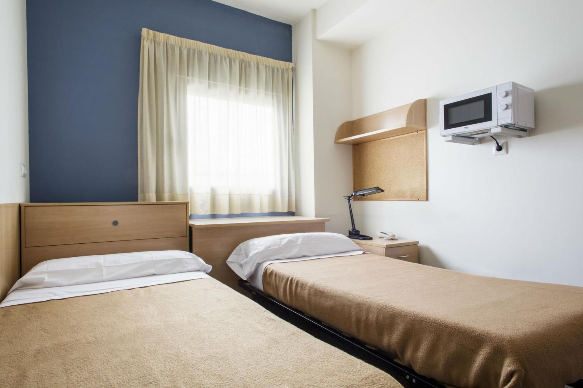 Residencia Universitaria Resa As Burgas コマルカ・デ・オウレンセ 部屋 写真
