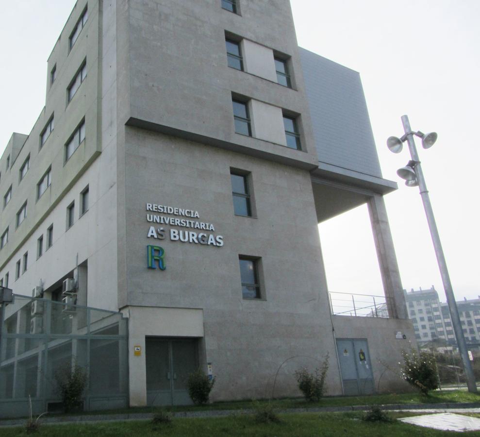 Residencia Universitaria Resa As Burgas コマルカ・デ・オウレンセ エクステリア 写真